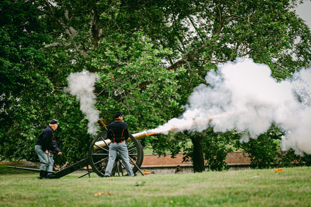 Revolutionary War demonstration with cannons